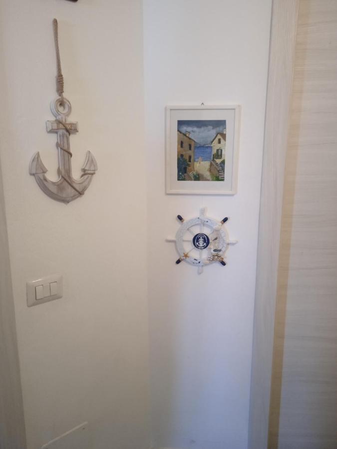 Appartamento Al Lago Da Dany Арона Экстерьер фото